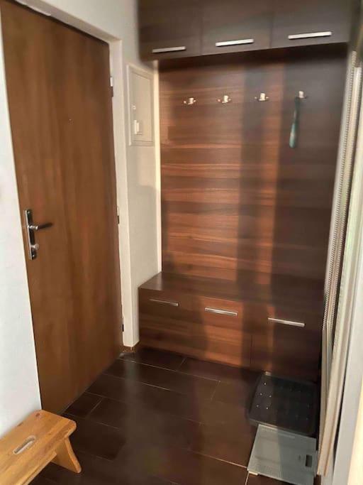 Priestranny 3 Izb. Apartman V Centre S Parkovanim. Banská Bystrica Exterior photo